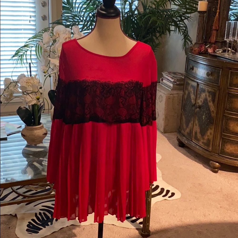 Red pleated top #181